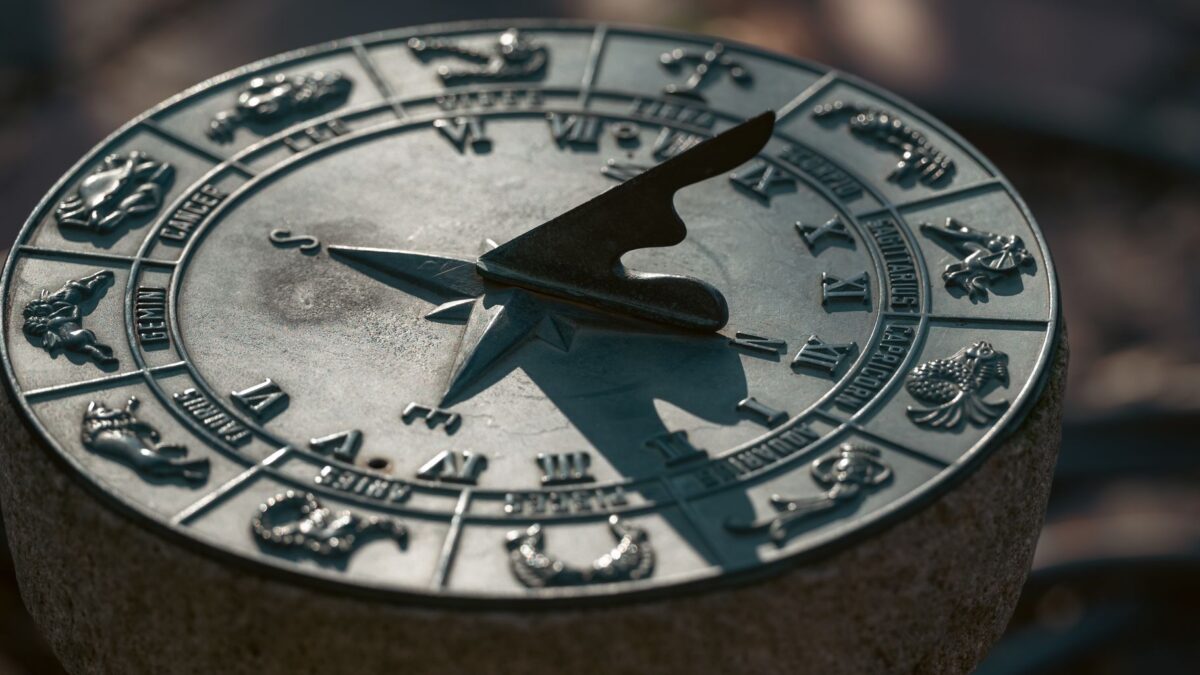 How Sundials Work (and How to Read One Correctly)