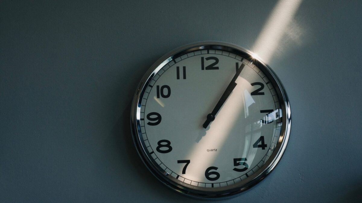 clock 12 hours